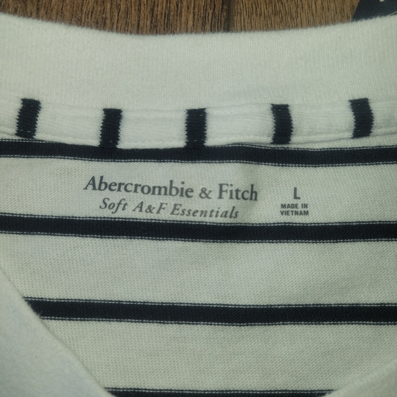 Abercrombis & Fitch Striped Navy & White Women's Crop Top, Size Large - Picture 2 of 6